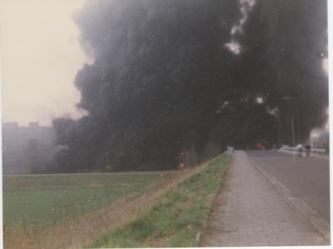 Zware rook bij de ingestorte Scheldebrug, Melle, 1992