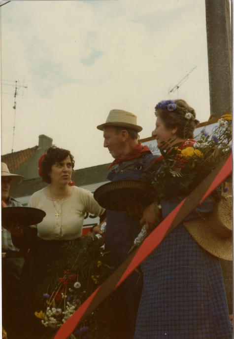 Julien en Marguerite Van Hecke tijdens de pikfeesten, 1979