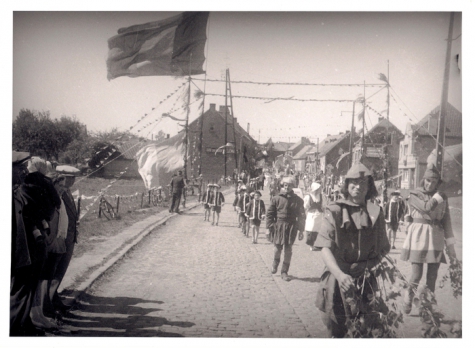 Livinus jubelfeeststoet, Mgr. Meulemanstraat, Sint-Lievens-Houtem, 1957