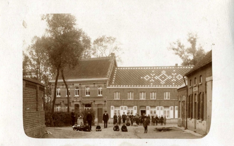 Woning fotograaf Mabilde, Sint-Lievens-Houtem, Letterhoutem