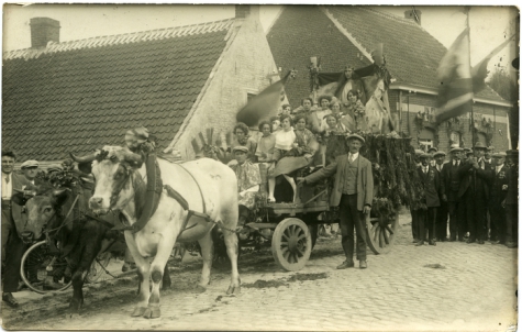 Wagen met vrouwen, viering 100 jaar België, Munte, 1930