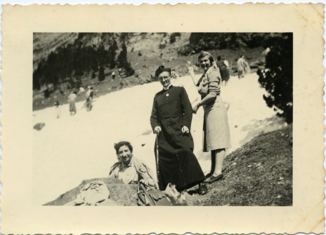 Bedevaart naar Lourdes met pastoor Van Gansbeke, 1951-1952