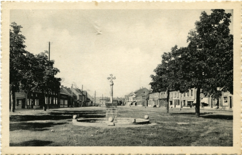 Sint-Lievenskruis op het Marktplein, Sint-Lievens-Houtem