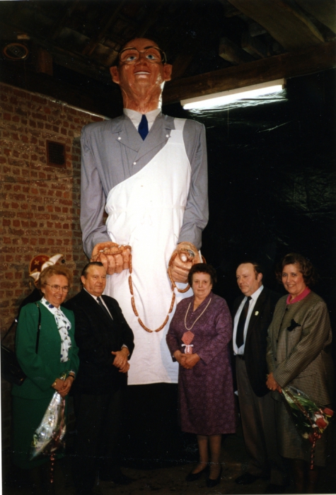 Doop van de reus Mondje Wollaert tijdens het 23ste carnaval, Molenhoek, Merelbeke, 1989