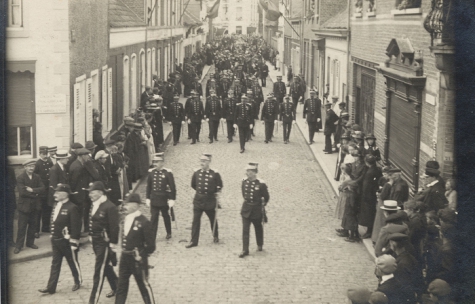 Begrafenisstoet van de vermoorde politiecommissaris Gentil Demeyer te Melle, 1920