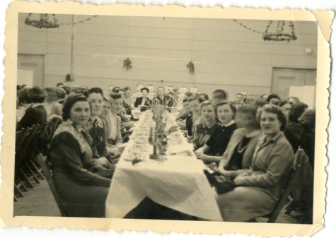Personeelsfeest van schoenenfabriek Sofacq, Merelbeke, 1950-1960