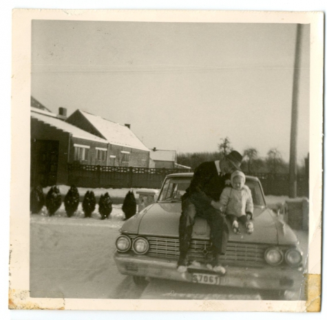 Sneeuwfoto op de wagen, Bavegem, 1967