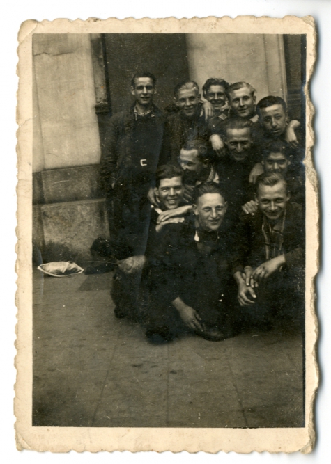 Vrienden verenigd na oorlogstijd, Sint-Lievens-Houtem, 1945