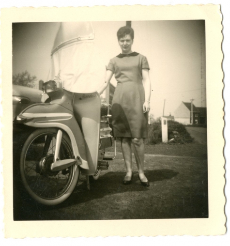Bij de scooter, Letterhoutem, 1970-1980