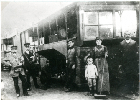 Tram van de lijn Gent-Geraardsbergen, Merelbeke, 1913.