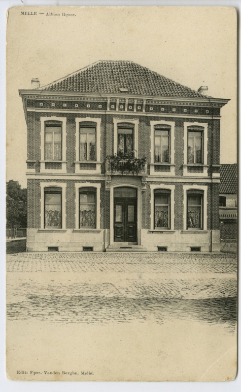 Albion House te Melle