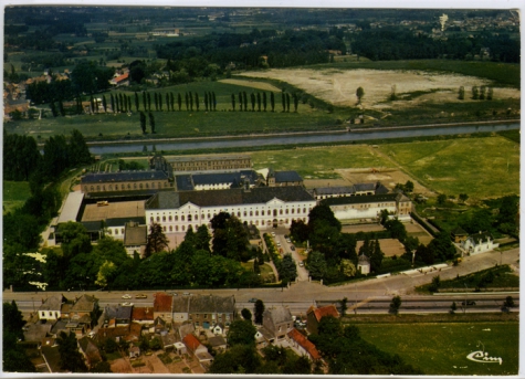 Luchtfoto van het College te Melle
