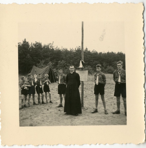 Chiro Melle op kamp in de omgeving van Genk, 1957