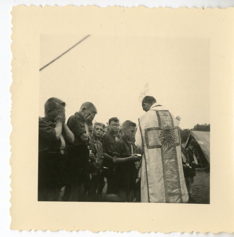Chiro Melle op kamp in Genk, 1957