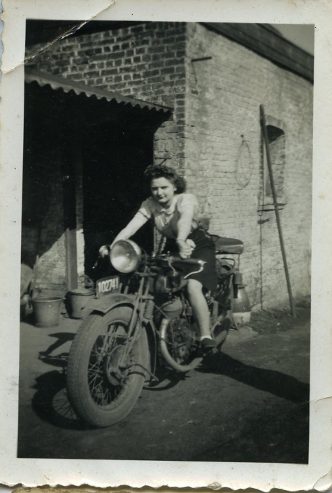 Op de motorfiets, 1940-1950