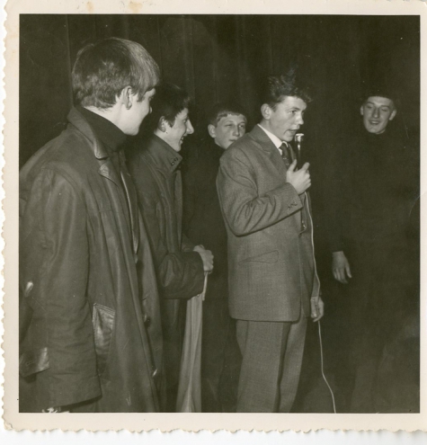 Chiro Melle, interview met The Beatles tijdens groepsfeest, 1963
