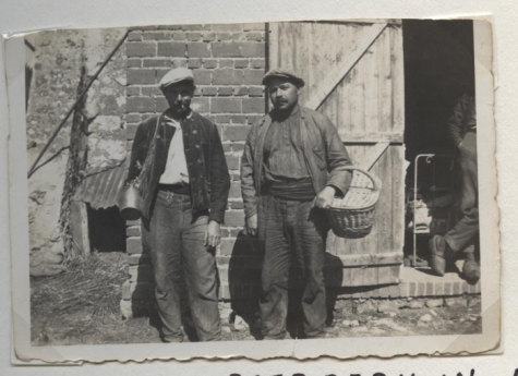 Seizoenarbeiders op de boerderij in Frankrijk, 1936-1937