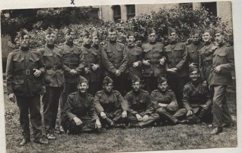 Groepsfoto soldaten na Eerste Wereldoorlog, 1919-1920