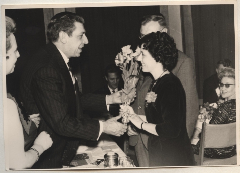 Bloemen op prijsuitreiking, Laureaat van de Arbeid, Gent, 1958-1959