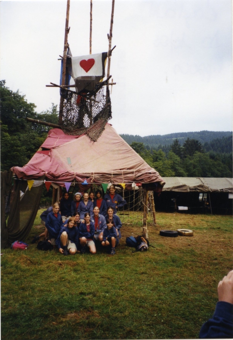 Thematent op kamp chiro Geertrui, Maboge, 2001