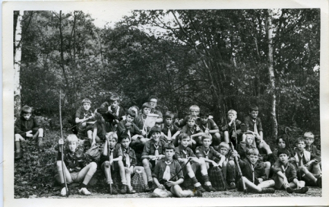 Groepsfoto rakkers op kamp, Olloy-sur-Viroin, 1972