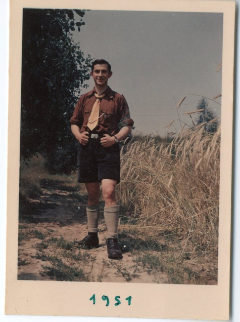 André Poppe in chiro-uniform, Moulbaix, 1951