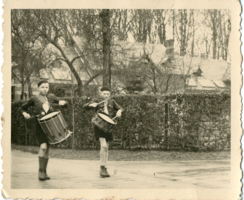 Trommelaars in driekoningenstoet chiro Melle, jaren 1950