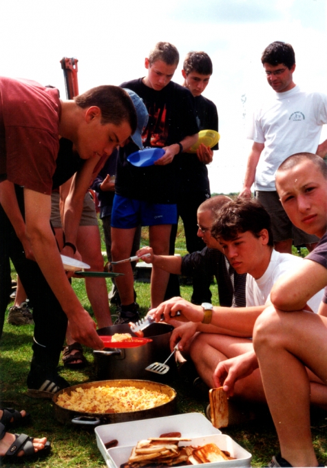 English breakfast op fietstocht naar Engeland, 2000.
