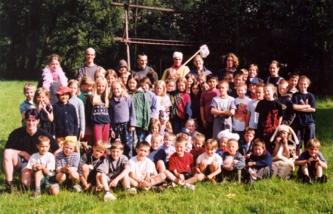 Groepsfoto op kamp, Berlare, 2002.
