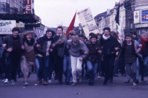 Leden chiro Melle op betoging, Brussel, 1982