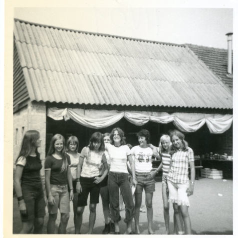 Tiptiens Chiro Geertrui op kamp, Grote Brogel, 1975