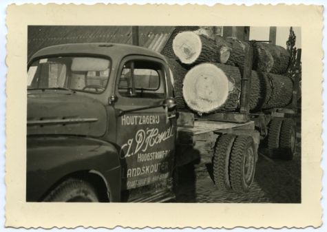 Houtzagerij D&#039;Hont, eerste vrachtwagen, Landskouter