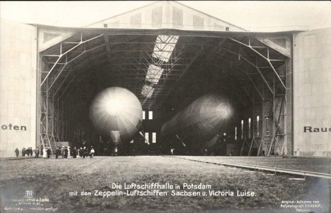 Dubbele zeppelinloods in Potsdam