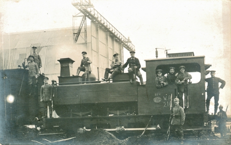 De spoorlijn tussen Gontrode en Landskouter doorgetrokken tot aan de hal van het vliegveld van Gontrode, 1915