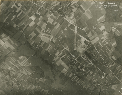 Zicht vanuit de lucht op het vliegveld van Gontrode, 1917