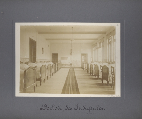 Slaapzaal van de daklozen, Caritasinstituut, Melle, 1910-1915