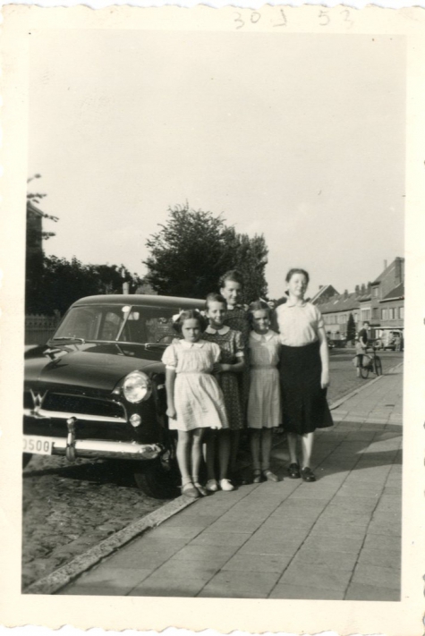 Familie Mabilde op vakantie bij de familie Strobbe, Gentbrugge, 1953