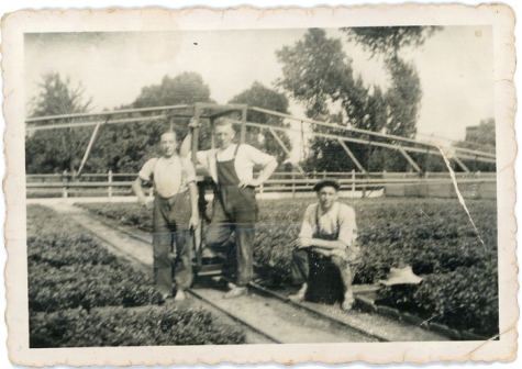 Broers Roggeman aan gietmolen, Heusden, jaren 1940
