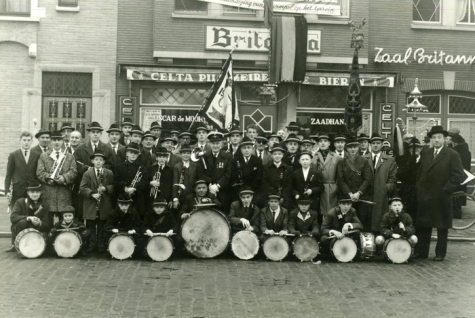 Harmonie Heusden tijdens Sint-Ceciliafeesten, 1960
