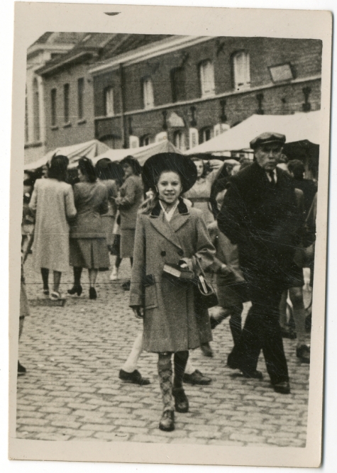Jeannine Steurbaut, Sinksenkermis, Oosterzele, 1945
