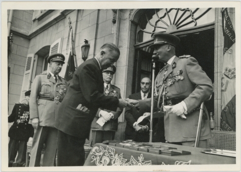 Uitreiking medailles aan Veteranen van Koning Leopold III, Zwijnaarde, 1960