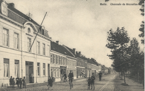 Melle. Chaussée de Bruxelles