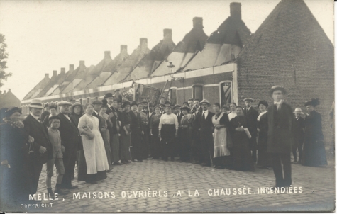 MELLE. MAISONS OUVRIÈRES À LA CHAUSSÉE. INCENDIÉES
