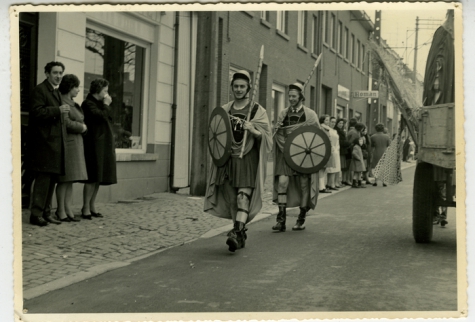 Bacchusstoet met Romeinse soldaten, Sint- Lievens- Houtem, 1960-1970