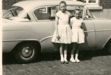 Annieta en Marita Van Herpe, Balegem, 1957