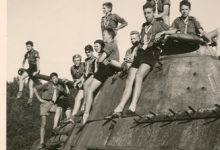 Chiro Melle, bij een tank in Bastogne, 1962