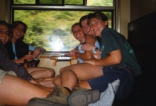 Chiro Geertrui op de trein naar de voorwacht, 1996