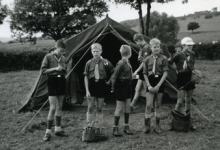 Inspectie van tenten op kamp, Louveigné, 1968