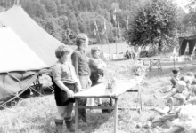 Eucharistieviering tijdens de bezoekdag, Olloy- sur- Viroin, 1972.