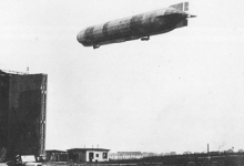 De LZ37 bij de zeppelinbasis van Keulen, 1915